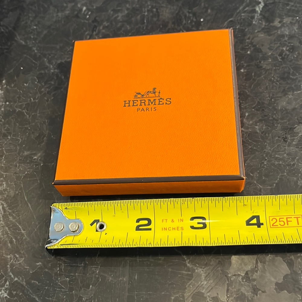 Small Hermes orange box. Perfect condition.